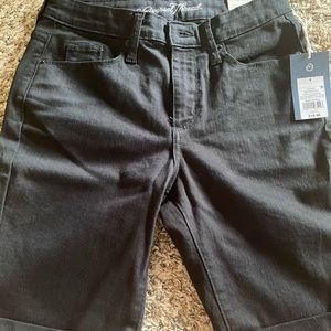Universal Thread Bermuda shorts